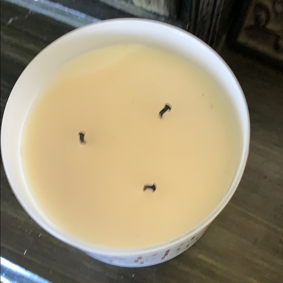 New candle never used - Picture 2 of 2